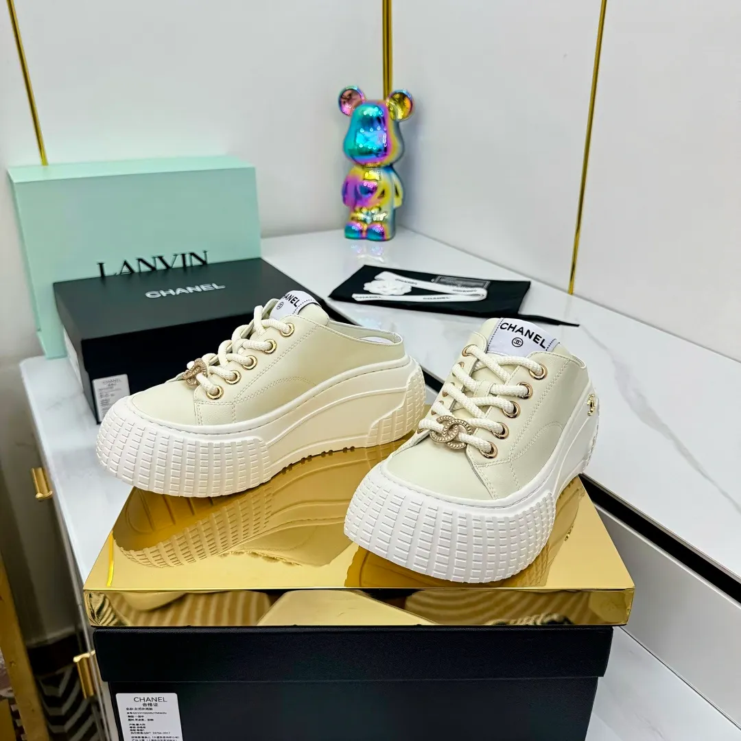 👟👟Ex-factory price 620👟👟 Chanel bread shoes ~ original calfskin panda shoes Chanel 25C latest hot style panda black and white sports shoes casual sneakers Xiaoxiang hot item classic black and white panda color coco girls must pay Fabric: original custom mixed sheepskin lining: original imported breathable mesh lining outsole: Original molded rubber + TPU combination Size: Women's 35-41 👉 👉 👉